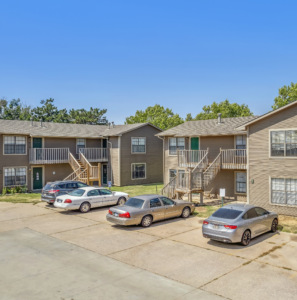 Image of apartment complex Westwood Flats in Wichita, KS.
